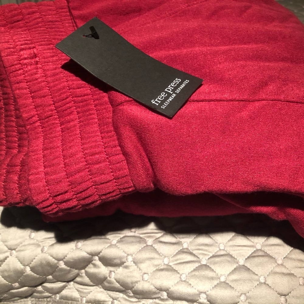 Sleepwear - Picture 2 of 4
